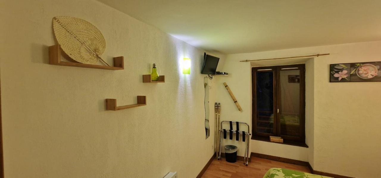 Chambres D'Hotes Les Lits Des Fees 圣弗洛雷 外观 照片