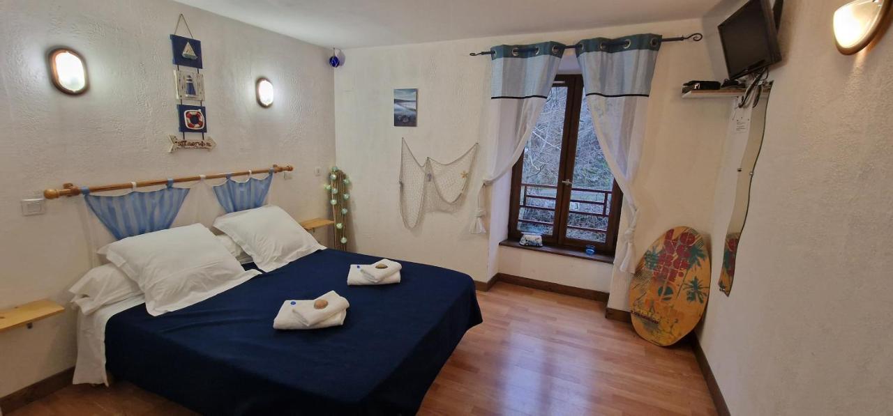 Chambres D'Hotes Les Lits Des Fees 圣弗洛雷 外观 照片