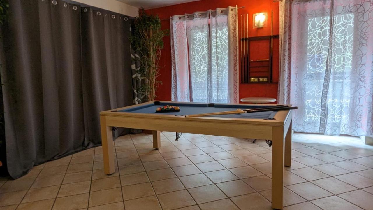 Chambres D'Hotes Les Lits Des Fees 圣弗洛雷 外观 照片