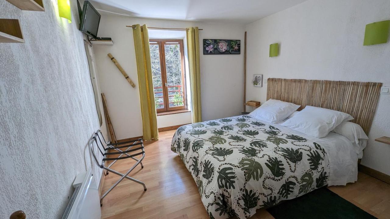 Chambres D'Hotes Les Lits Des Fees 圣弗洛雷 外观 照片